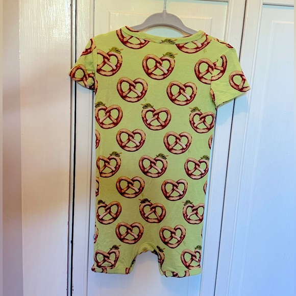 Posh Peanut Shorts Romper - Picture 2 of 2